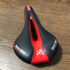 ロードバイク　サドルの画像