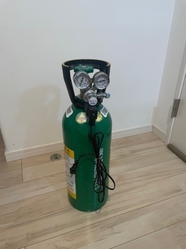 co2レギュレーター　空のミドボン付き