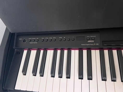 美品 電子ピアノ ペダル付き Roland F-110  おまけ楽譜付き 引き取り限定