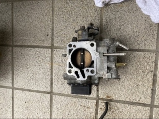 EP91GLANZA V 4EFTE スロットルボディ