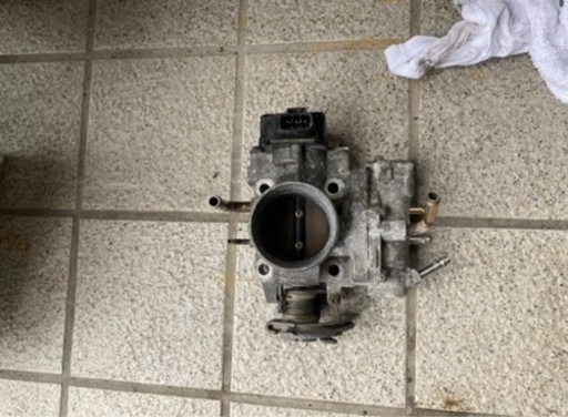 EP91GLANZA V 4EFTE スロットルボディ