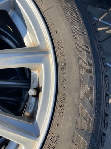 中古スタッドレスタイヤ225/65R17