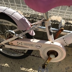 子供用ピンク錆あり自転車の画像