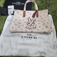 コーチ　トートバッグ　うさぎ　バッグ　coach ルーナー ニュー イヤー トート 42・ラビット