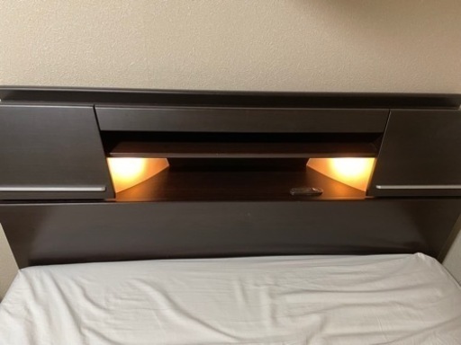 セミダブルベッド　枠のみ