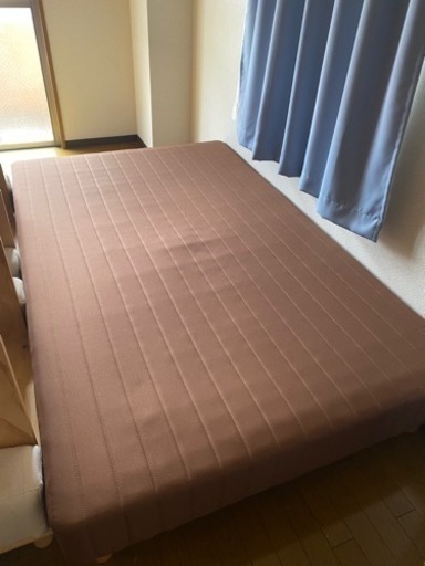 北欧風家具　セミダブルベットマットレス付き