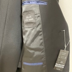 ビジネススーツ　春夏用　未使用の画像