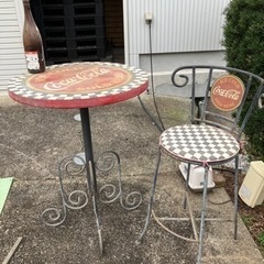レトロなテーブル　チェア