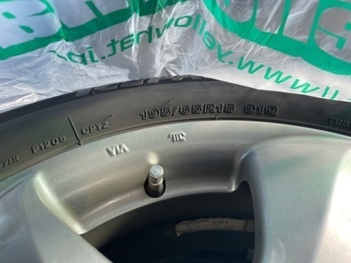スタッドレスタイヤ　195/65r15 5穴　pcd114.3 ４本