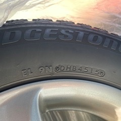 スタッドレスタイヤ　195/65r15 5穴　pcd114.3 ４本の画像