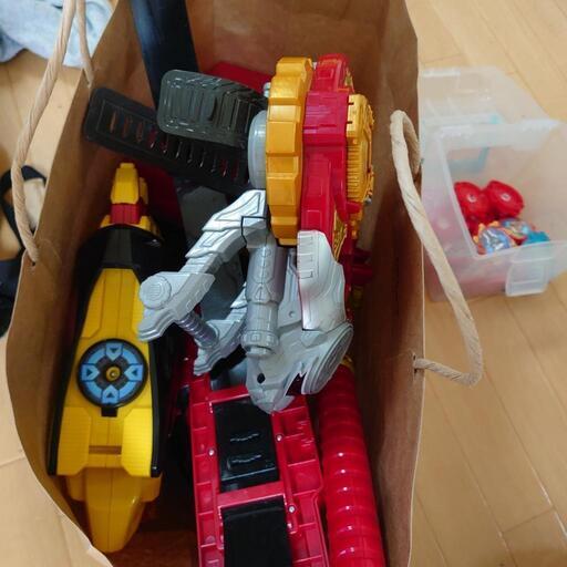 ドンブラザーズセットとドンブラザーズのメダル