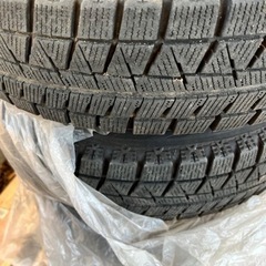 スタッドレスタイヤの画像