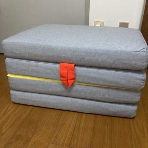 IKEA マットレス　ソファーにも　車に積んで車中泊にも便利かも！