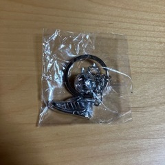 シルバーカラーのキーホルダー