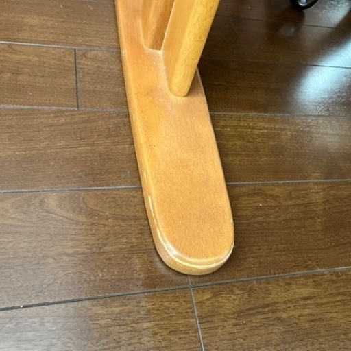 ダイニングテーブルと椅子セット