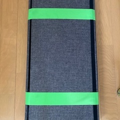 折りたたみ可能 収納付きオットマンの画像