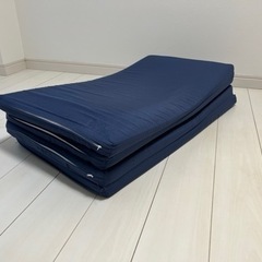 マットレス(ネイビー)の画像