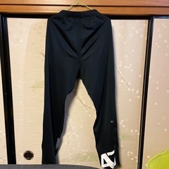 アシックス　ジャージ（下・メンズ・XLサイズ）の画像