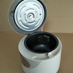 電子ジャー炊飯器　３合　パナソニック SR-CF05（中古）の画像
