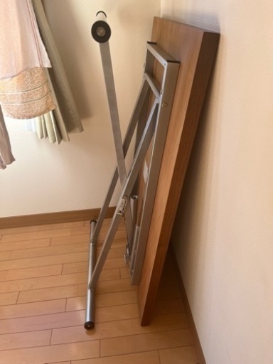 ニトリ 折り畳み昇降式テーブル