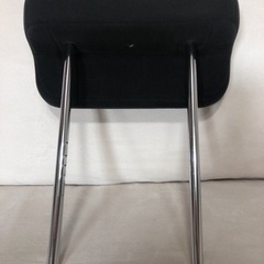リアヘッドレスト　L375S  タントの画像