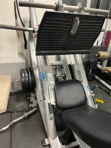 ノーチラス  45度レッグプレス　Nautilus Xpload Series P3ILP 