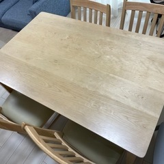 ダイニングテーブル×椅子4脚の画像