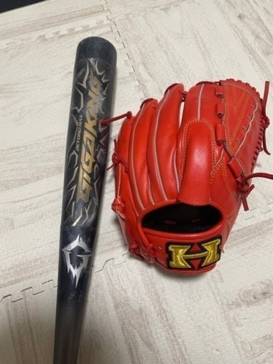 グローブとバットとバットケースの3点セット