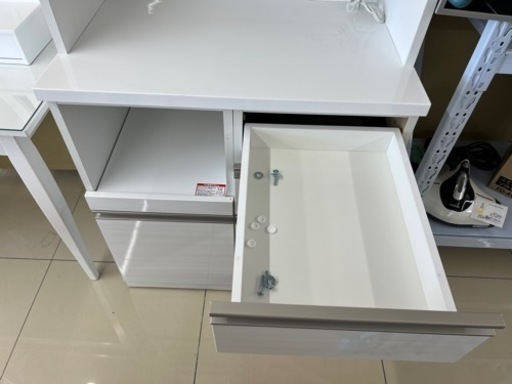 HJ281【値下げ・中古】食器棚 キッチンボード キッチン収納 ソフトクローズ機能付き 白