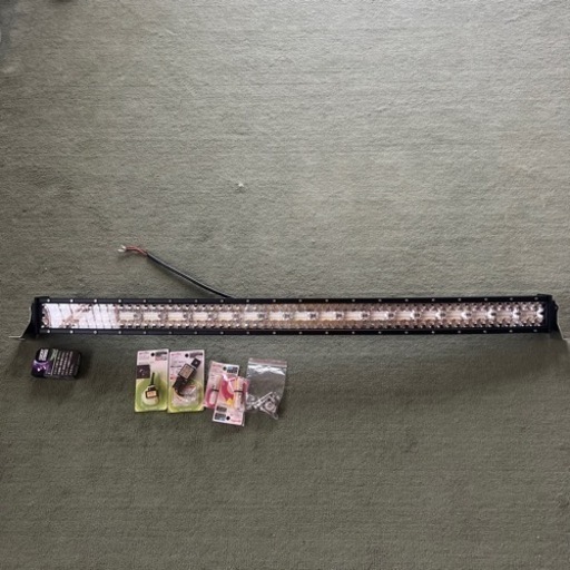 最終値下げ。UNI-SHINE LED作業灯 12V/24V汎用 C字型 LEDライトバー 車 42インチ 110cm 260W 6700K 50000LM 3列LED