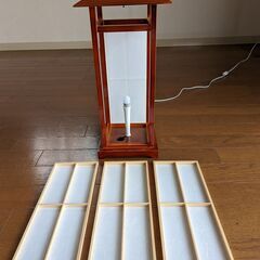 飛騨伝統工芸　飛騨漆塗り　行灯　行燈　フロアスタンド　和紙の画像