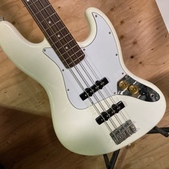 ● エレキベース、ベースギター、play techの画像