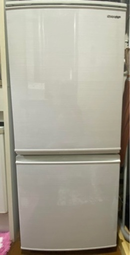 中古の白い冷蔵庫を1万円で販売中