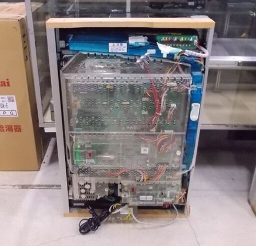 CR北斗の拳金色CVJ パチンコ台 実機 1/179.55 100V 家庭用 通電のみ 現状品 札幌市東区 新道東店