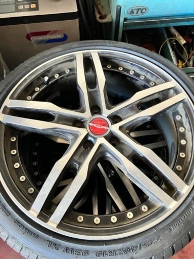 シャレン　19インチ　7.5J＋55 225/40r19 新品タイヤ付　4本