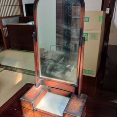 昭和レトロ　鏡台　ドレッサー　小型鏡　小物入れ　まとめてお譲りします。積み込み比較的容易です。の画像