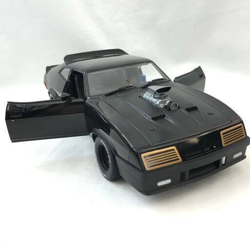 新入荷！！　AUTOart　ミニカー　フォード　ファルコン　インターセプター　箱付き　美品