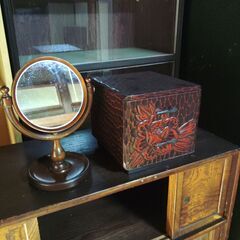 昭和レトロ　鏡台　ドレッサー　小型鏡　小物入れ　まとめてお譲りします。積み込み比較的容易です。の画像