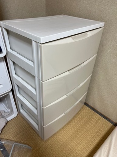 【美品】アイリスオーヤマ4段チェスト