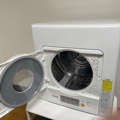 極美品 2022年製  Panasonic 乾燥機（5kg）衣類乾燥機の画像