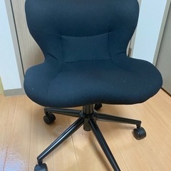 【最終値下げ】ドウシシャ:スリムフィットチェア　ブラックの画像