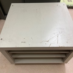 【お引取り先決定しました】キャスター付の棚　※2/25までの画像