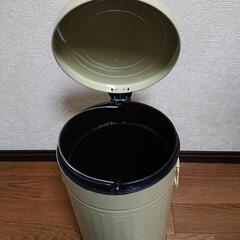 2月末まで。ゴミ箱の画像