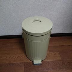 2月末まで。ゴミ箱