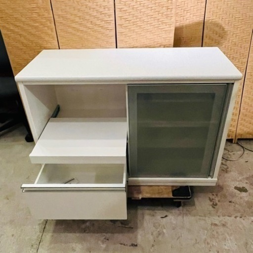 noritamannmac　白いカウンター 売約済み】 ニトリ NITORI 裏面化粧 コンセント キッチンカウンター