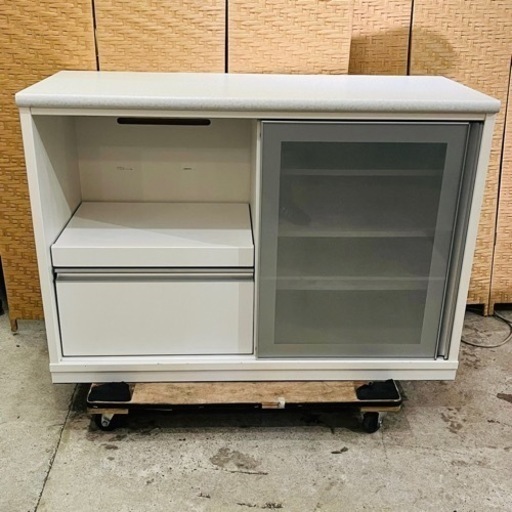 【売約済み】　ニトリ　NITORI 裏面化粧 コンセント キッチンカウンター キッチンカウンター アイランドカウンター アイランドキッチンカウンター カウンターキッチンカウンター　レンジボード　食器棚