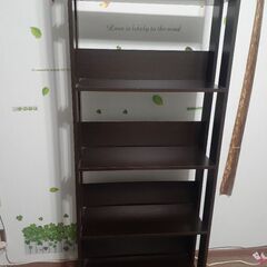 本棚1300円、3段ボックス700円