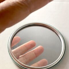 【吉田ユニさん】THE MOMENT at OFS gallery ハンドミラー ご本人のサイン付きの画像