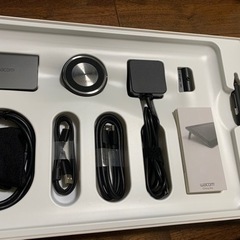 Wacom Cintiq Pro 16  (DTH-1620/AK0)の画像