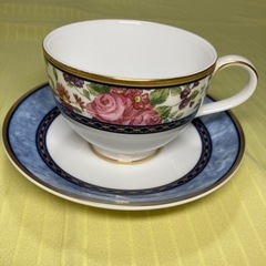 ロイヤルドルトン　センテニアル ローズ　カップ ＆ ソーサーの画像